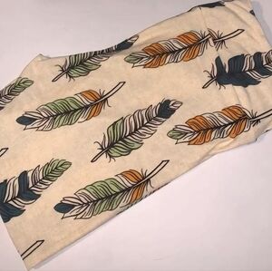 New LulaRoe Leggings Feather Print Cream Leggings with Green, Orange & Teal